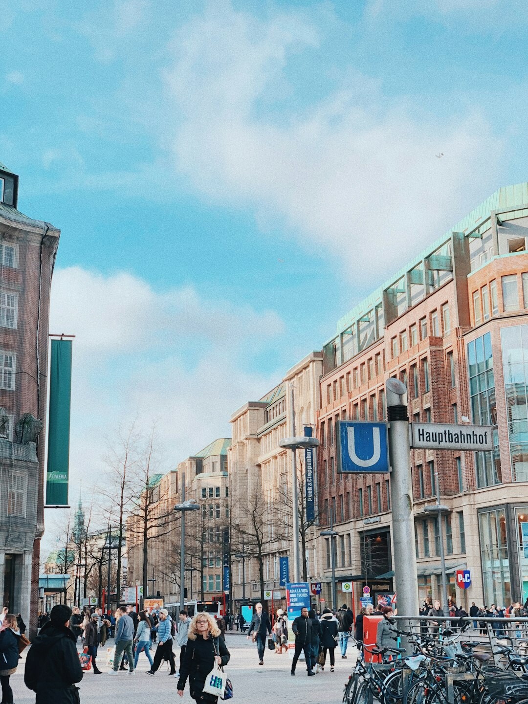 busy street shopping